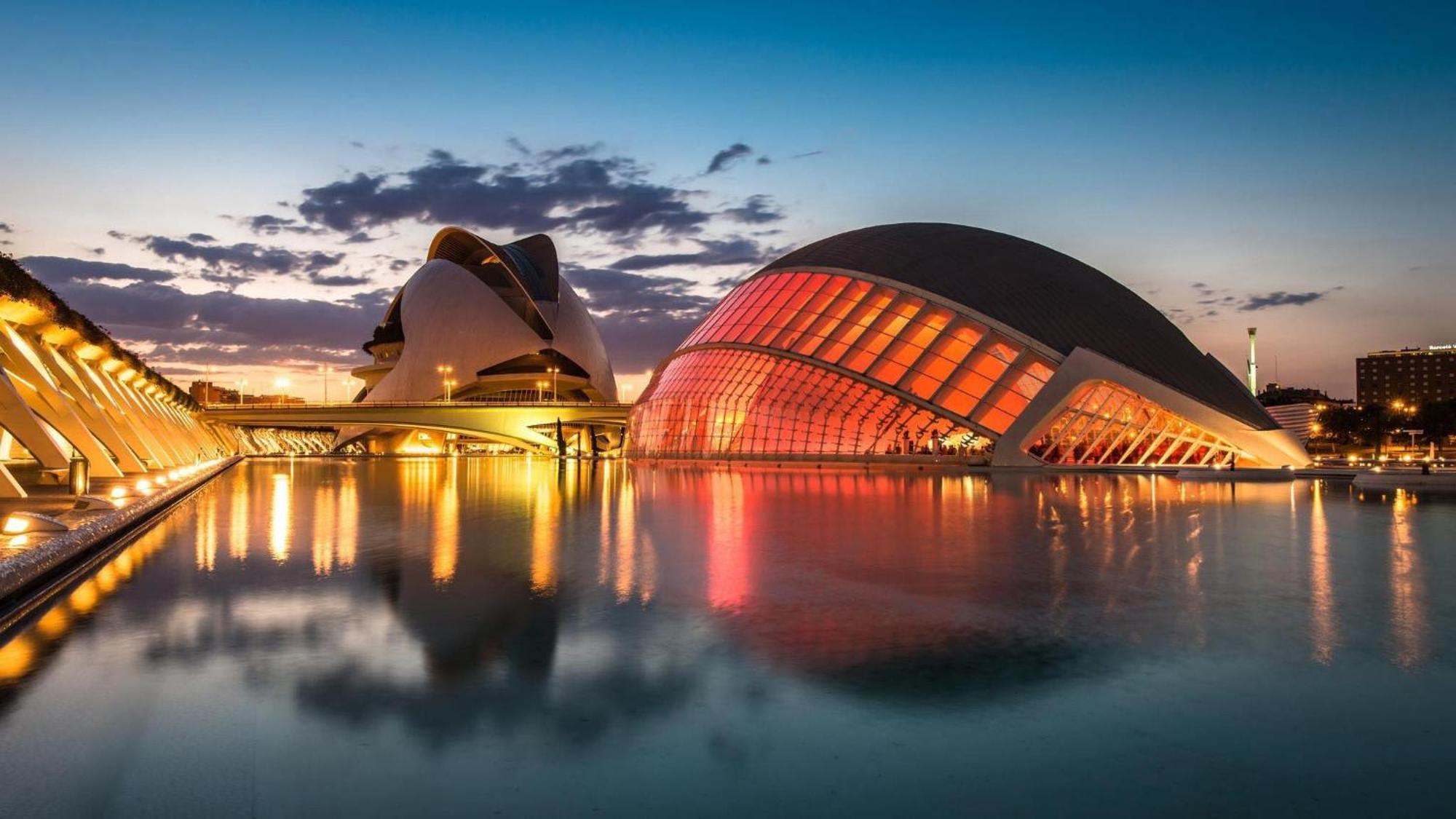 Romantic Roig Arena N4 By Virkin